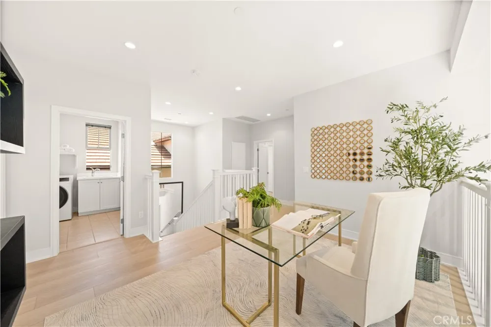 105 Yellow Iris Irvine, CA 92618