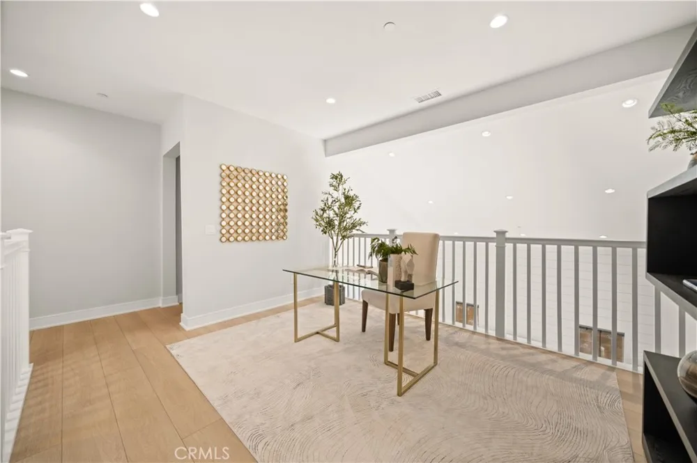 105 Yellow Iris Irvine, CA 92618