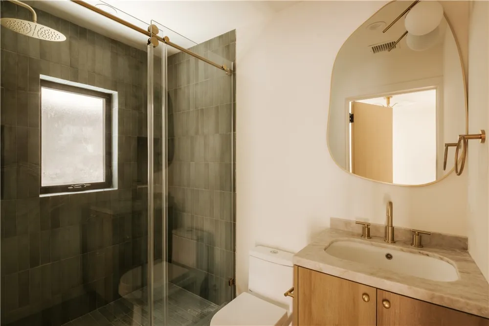 1249 Seward Street Los Angeles, CA 90038