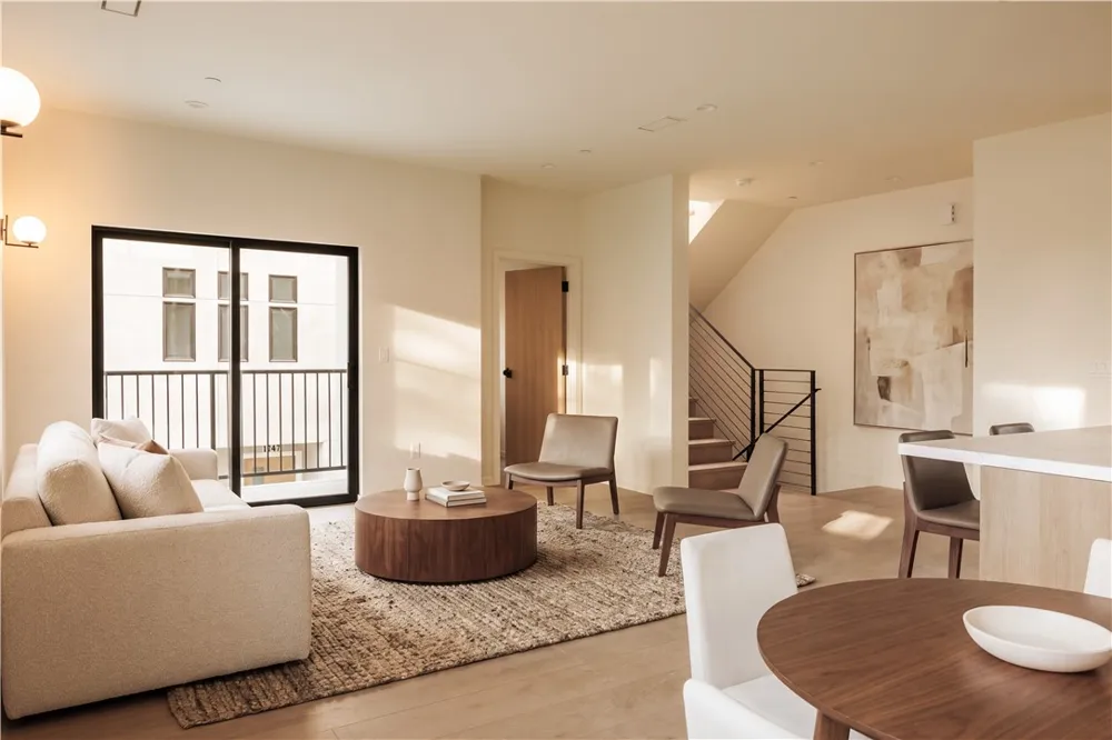 1249 Seward Street Los Angeles, CA 90038