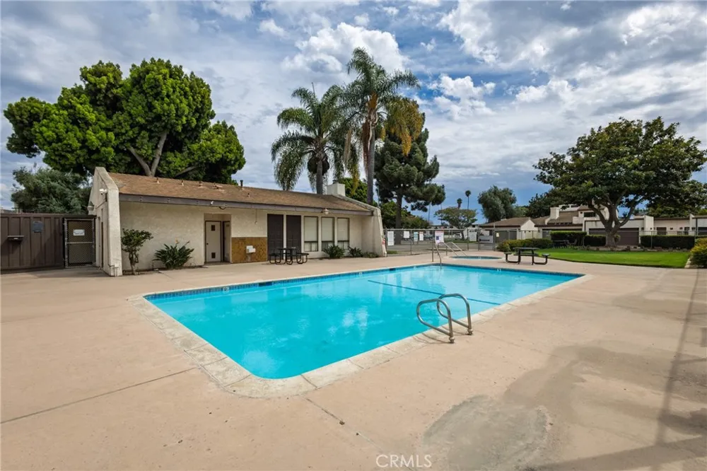 203 Knights Santa Maria, CA 93454
