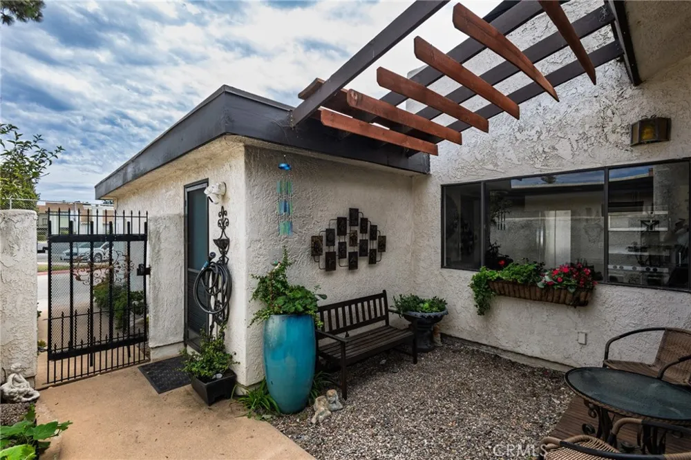 203 Knights Santa Maria, CA 93454