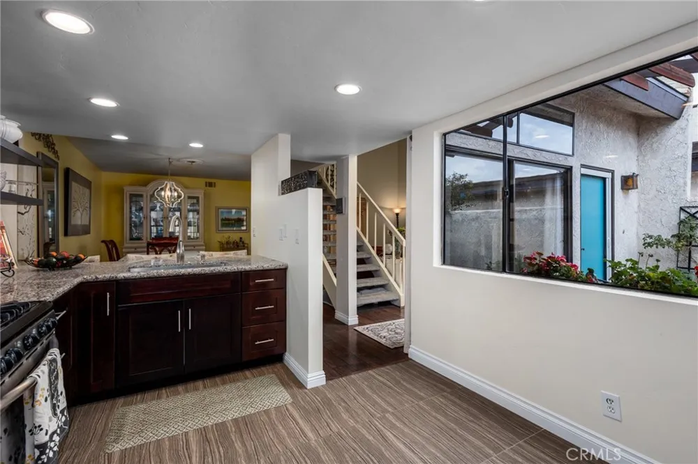 203 Knights Santa Maria, CA 93454