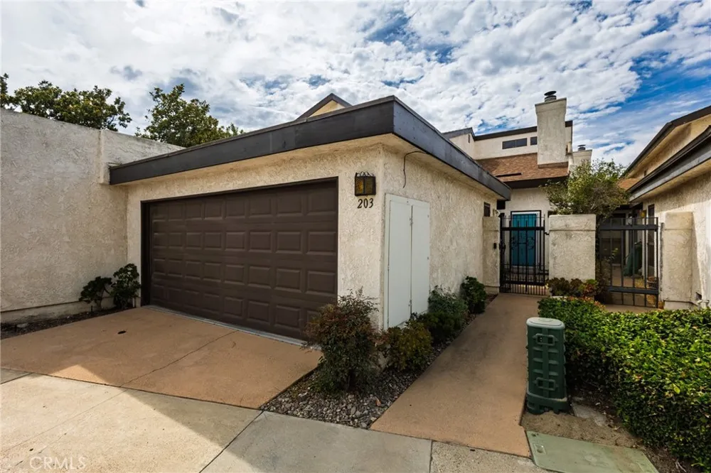 203 Knights Santa Maria, CA 93454