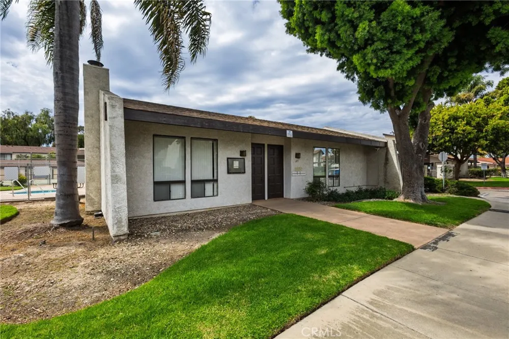 203 Knights Santa Maria, CA 93454