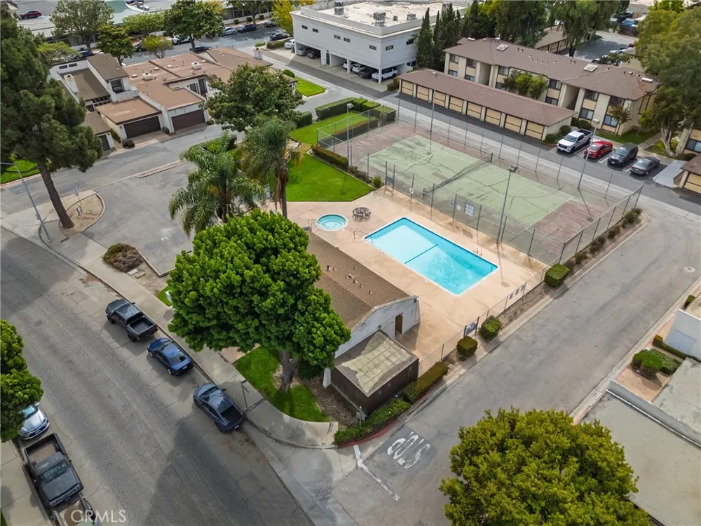 203 Knights Santa Maria, CA 93454