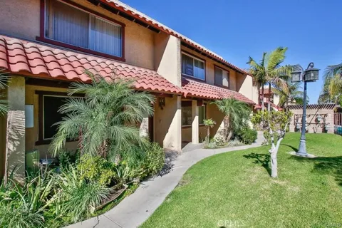 9741 Acacia #8