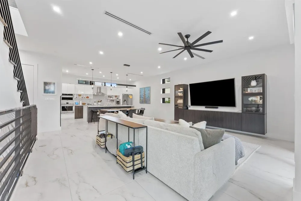 1048 Victoria Park Road Fort Lauderdale, FL 33304