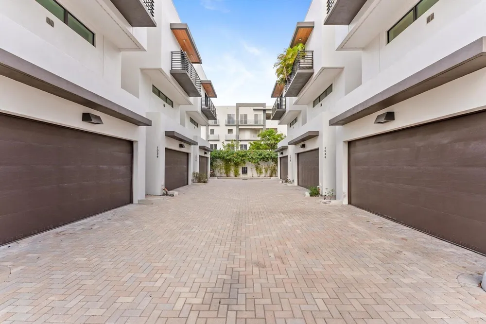 1048 Victoria Park Road Fort Lauderdale, FL 33304