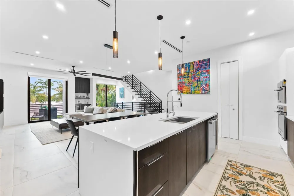 1048 Victoria Park Road Fort Lauderdale, FL 33304