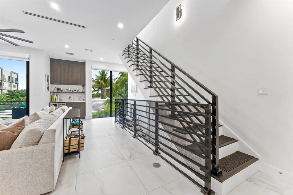 1048 Victoria Park Road Fort Lauderdale, FL 33304