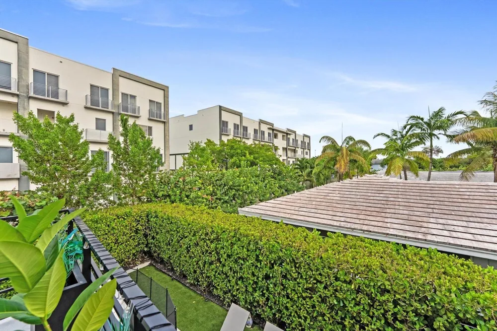 1048 Victoria Park Road Fort Lauderdale, FL 33304