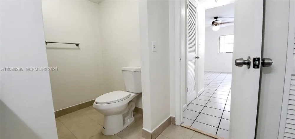 995 SW 84th Ave #218 Miami, FL 33144