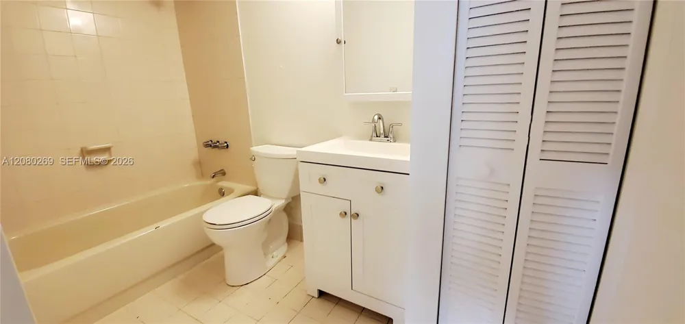995 SW 84th Ave #218 Miami, FL 33144