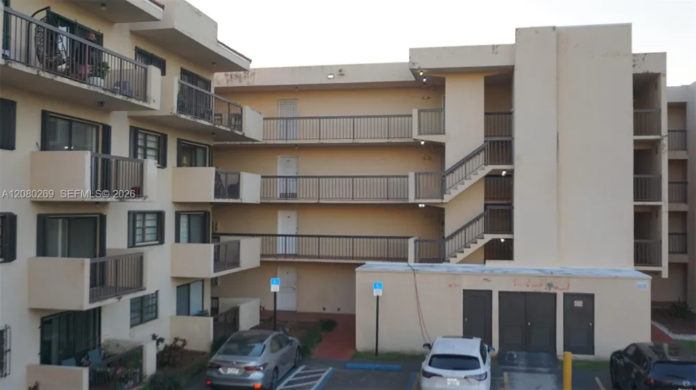 995 SW 84th Ave #218 Miami, FL 33144