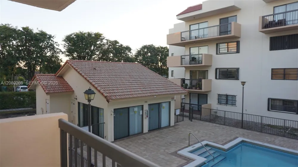 995 SW 84th Ave #218 Miami, FL 33144