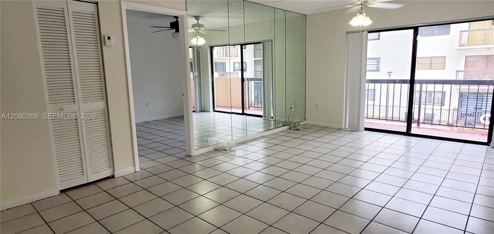 995 SW 84th Ave #218 Miami, FL 33144