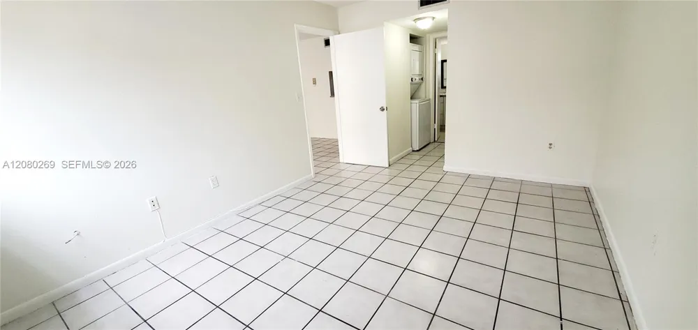 995 SW 84th Ave #218 Miami, FL 33144