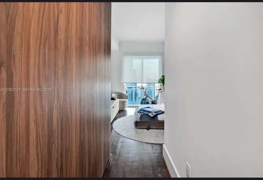 951 Brickell Ave #4111 Miami, FL 33131