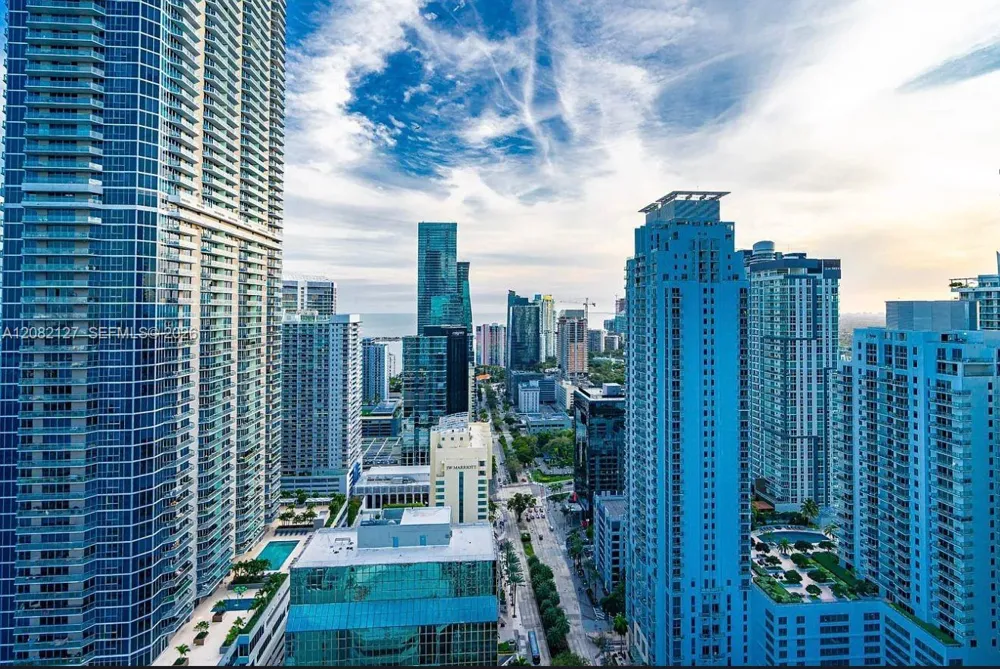 951 Brickell Ave #4111 Miami, FL 33131