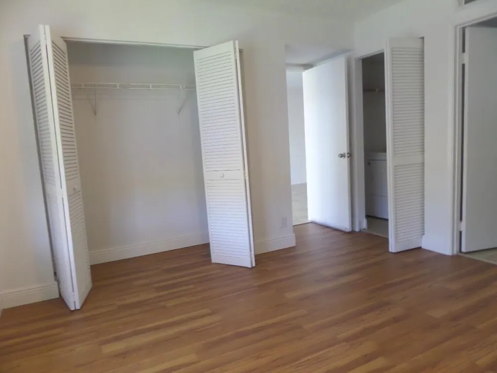 1523 LAKE CRYSTAL DRIVE #F West Palm Beach, FL 33411