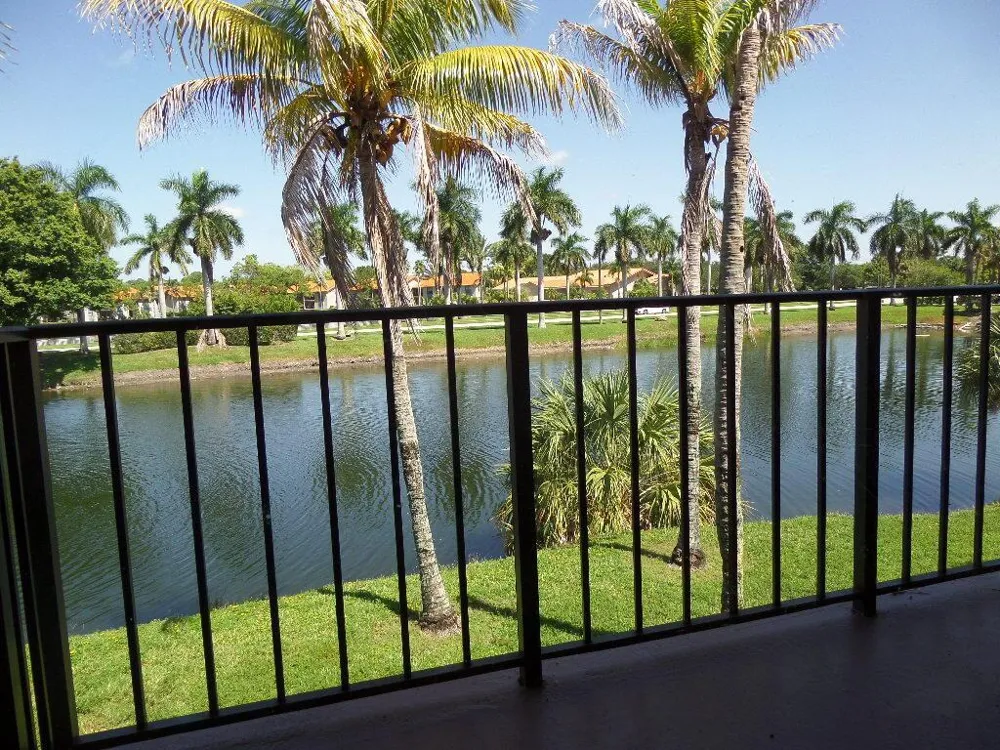 1523 LAKE CRYSTAL DRIVE #F West Palm Beach, FL 33411