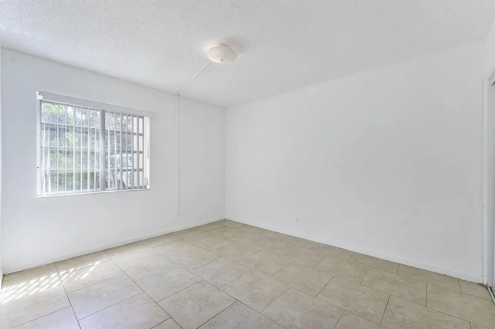 632 NW 13th Street #16 Boca Raton, FL 33486
