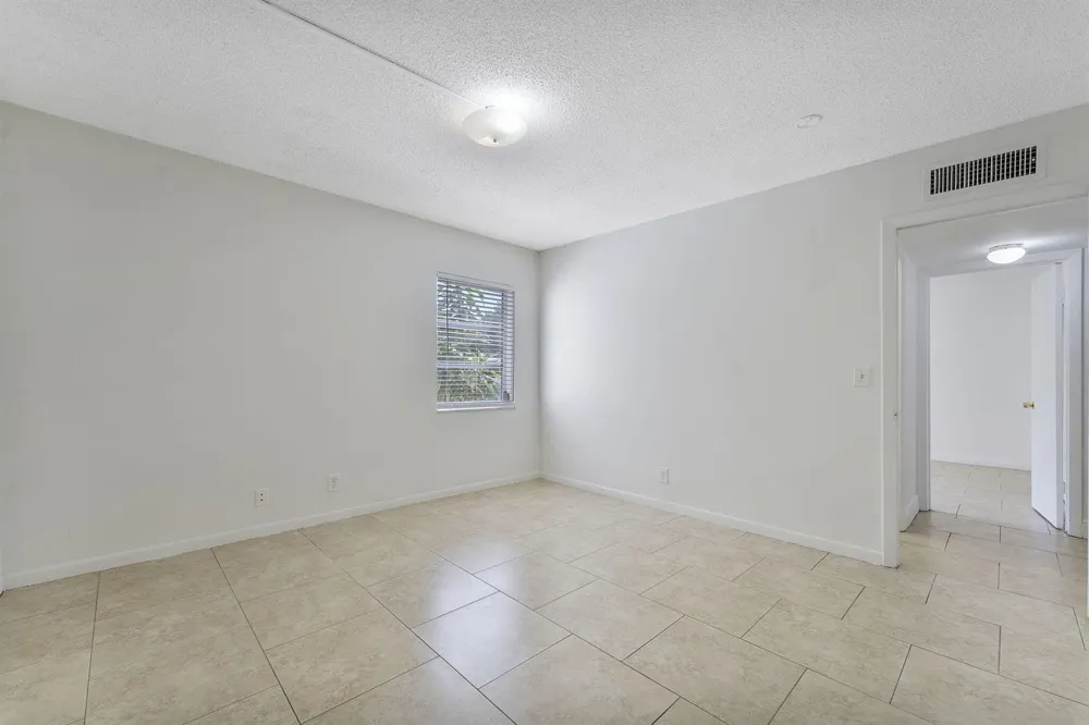 632 NW 13th Street #16 Boca Raton, FL 33486