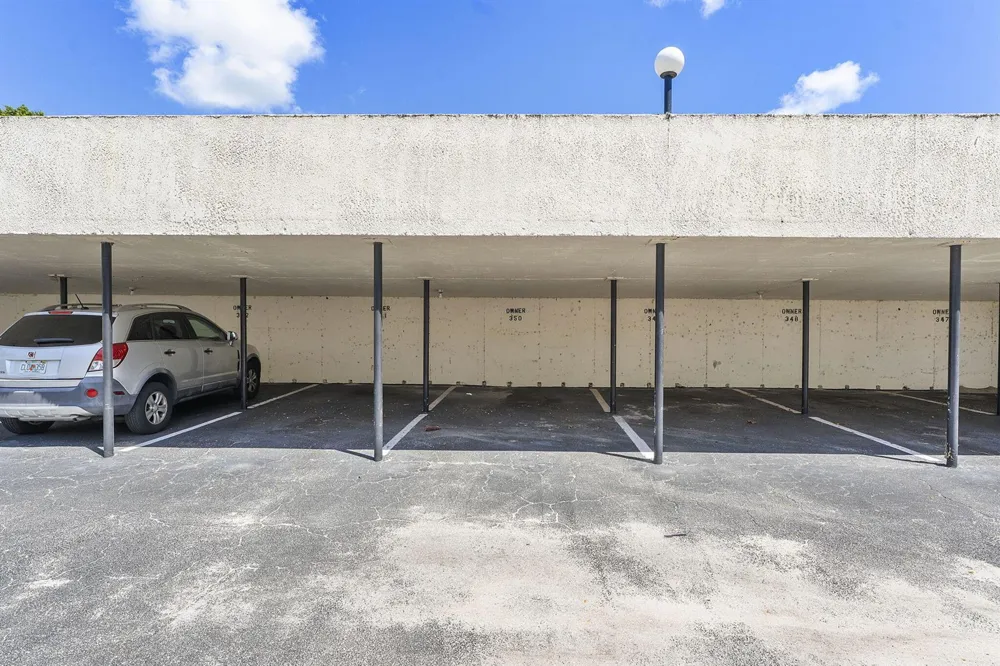 632 NW 13th Street #16 Boca Raton, FL 33486