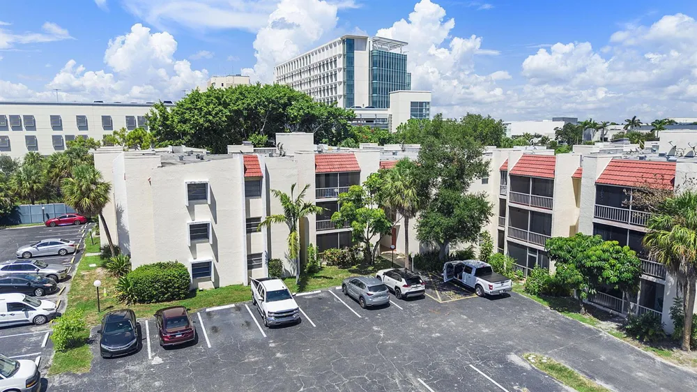 632 NW 13th Street #16 Boca Raton, FL 33486