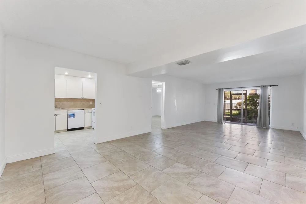 632 NW 13th Street #16 Boca Raton, FL 33486