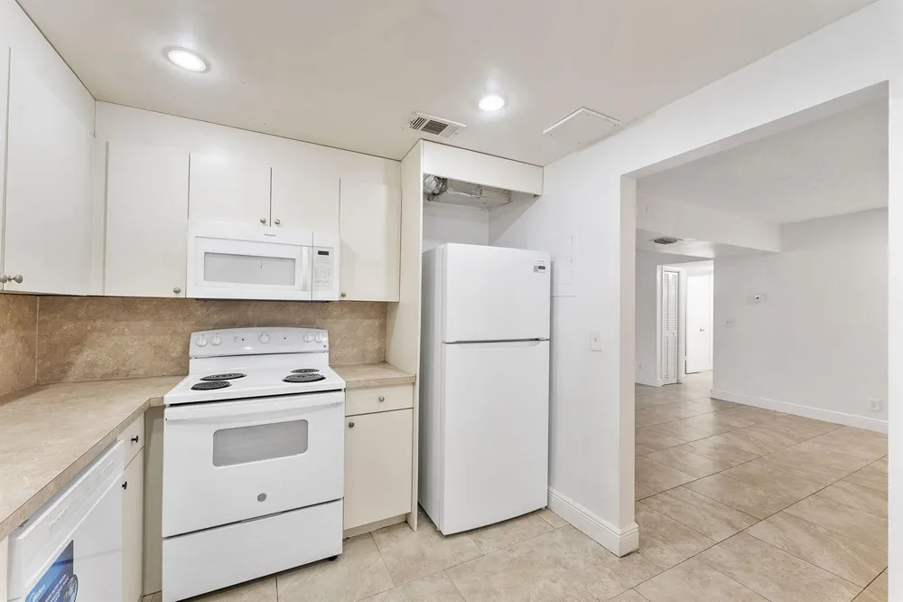 632 NW 13th Street #16 Boca Raton, FL 33486