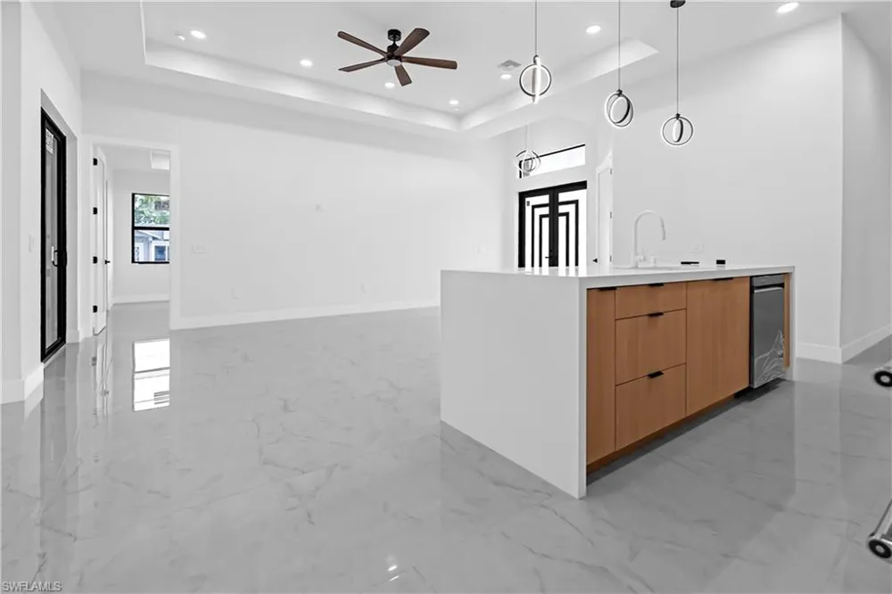 2415 NE 22nd Place Cape Coral, FL 33909