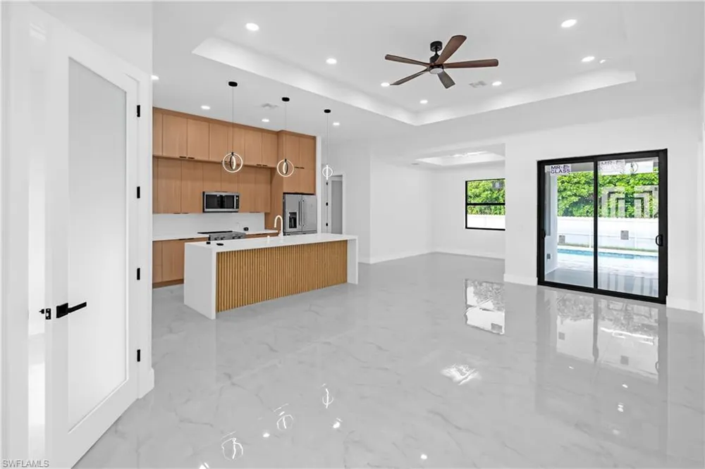 2415 NE 22nd Place Cape Coral, FL 33909