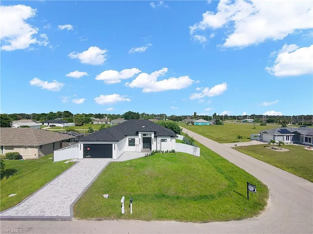 2415 NE 22nd Place Cape Coral, FL 33909