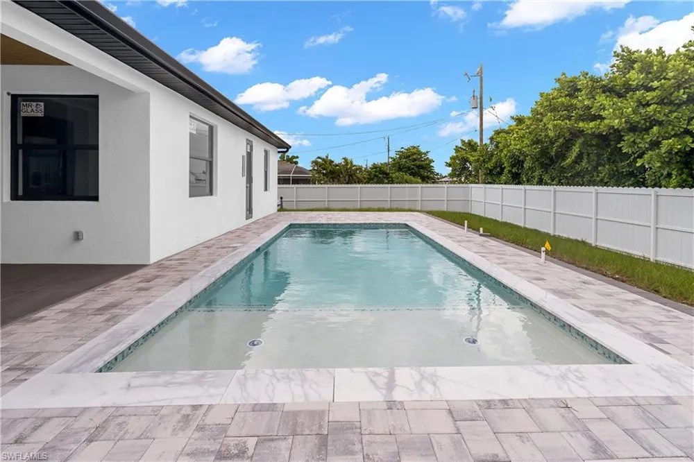 2415 NE 22nd Place Cape Coral, FL 33909