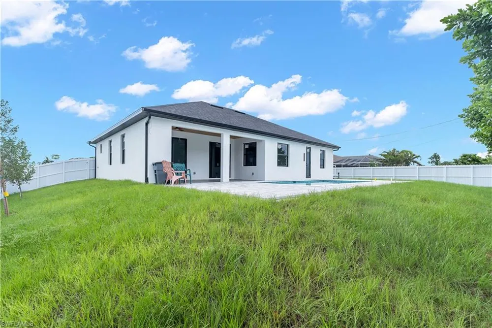 2415 NE 22nd Place Cape Coral, FL 33909
