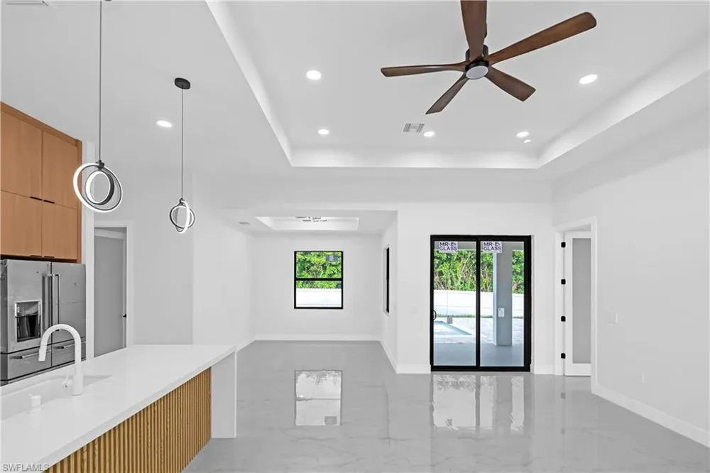 2415 NE 22nd Place Cape Coral, FL 33909