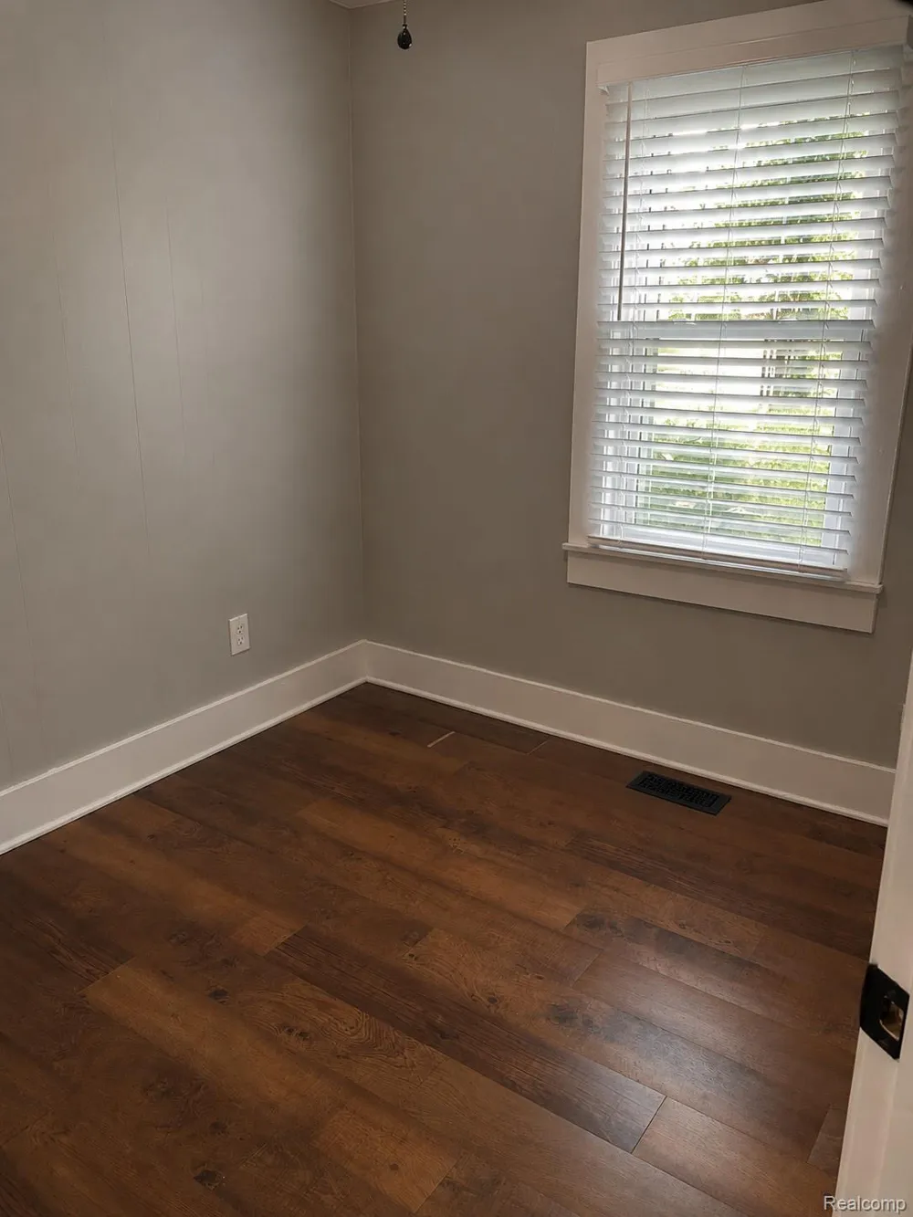 1507 Pagel Avenue Lincoln Park City, MI 48146