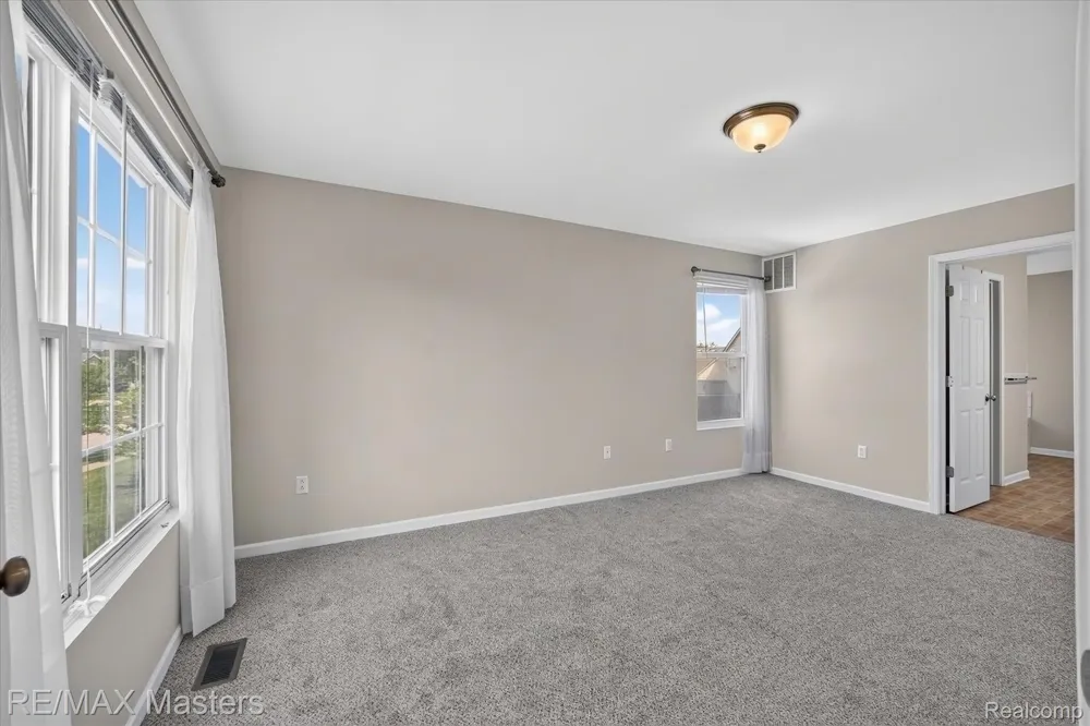 28377 Essex Flat Rock City, MI 48134