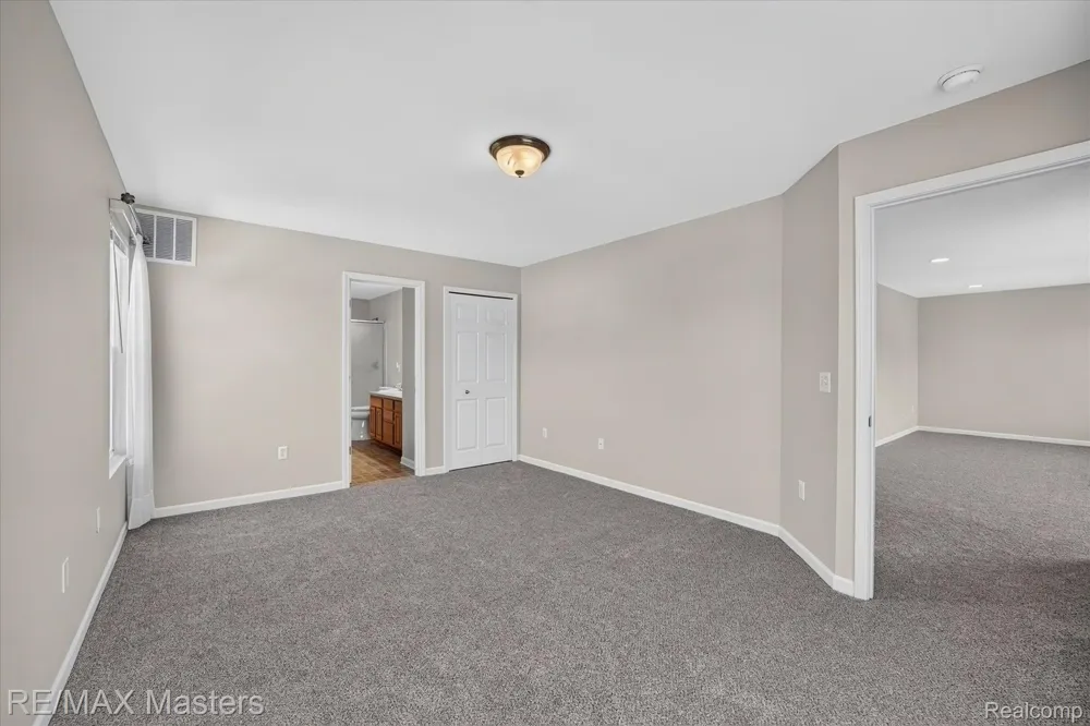 28377 Essex Flat Rock City, MI 48134