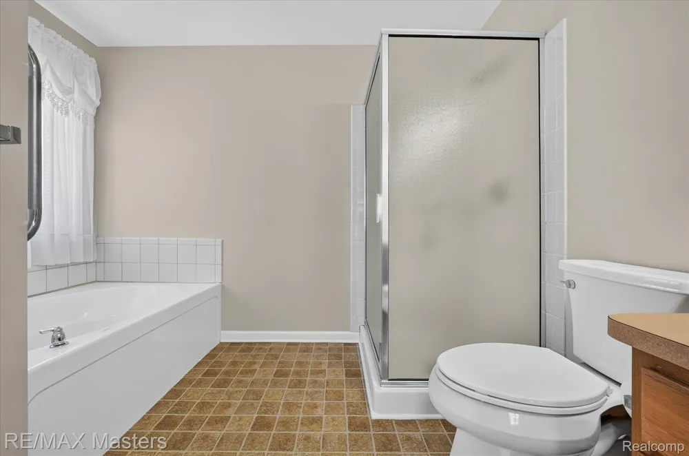 28377 Essex Flat Rock City, MI 48134