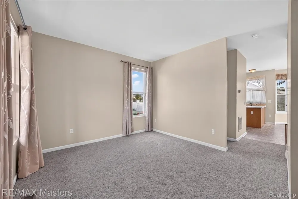 28377 Essex Flat Rock City, MI 48134