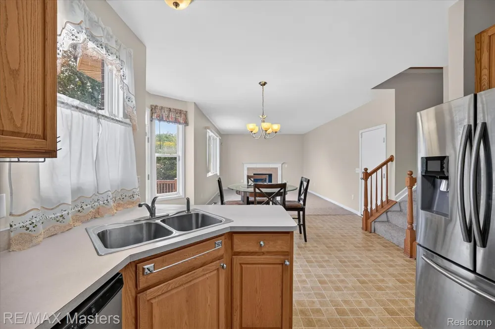 28377 Essex Flat Rock City, MI 48134