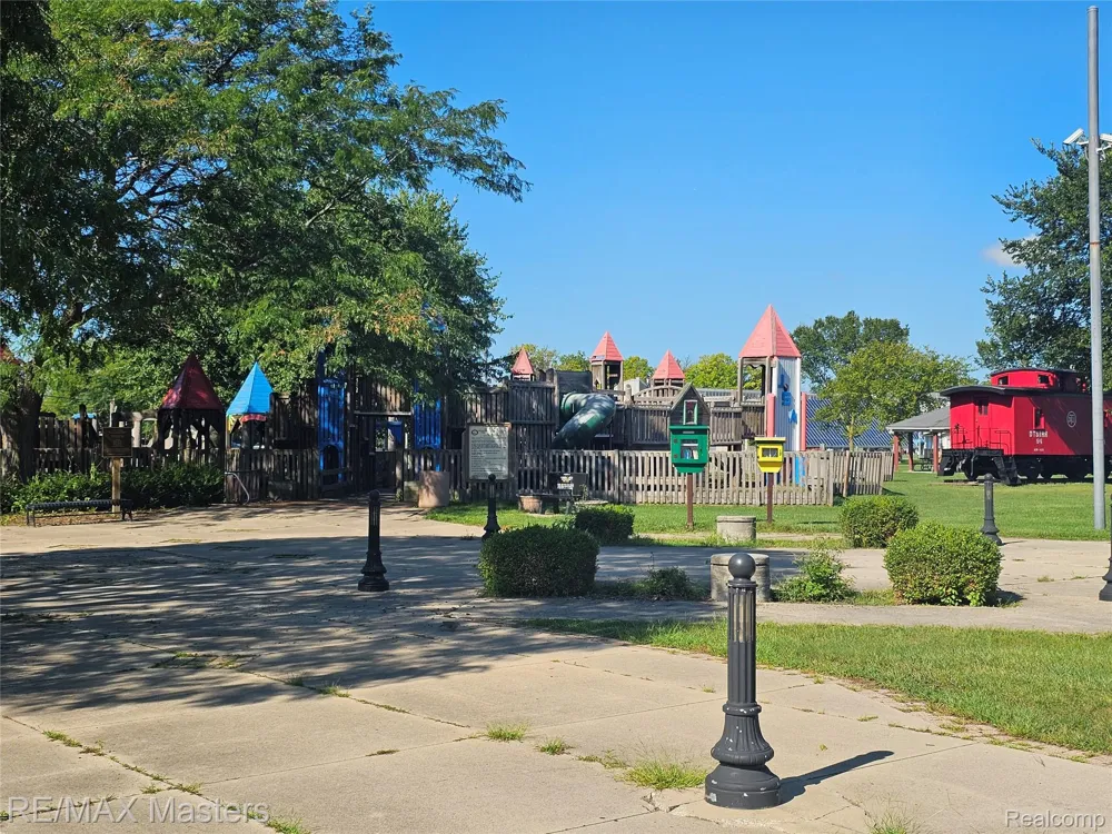28377 Essex Flat Rock City, MI 48134