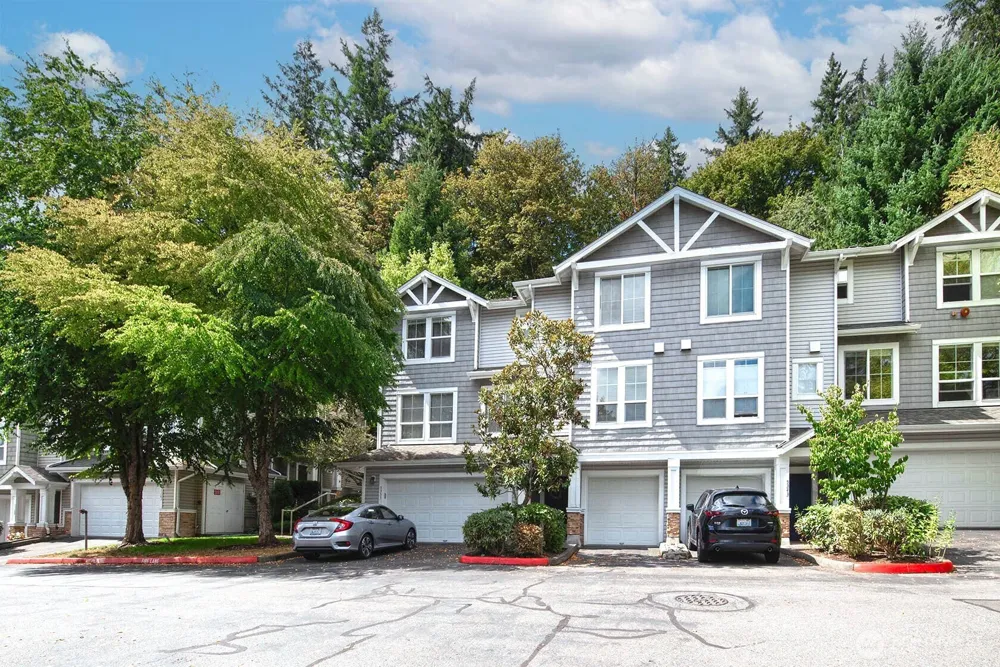 5349 236th Place SE #27-2 Issaquah, WA 98029