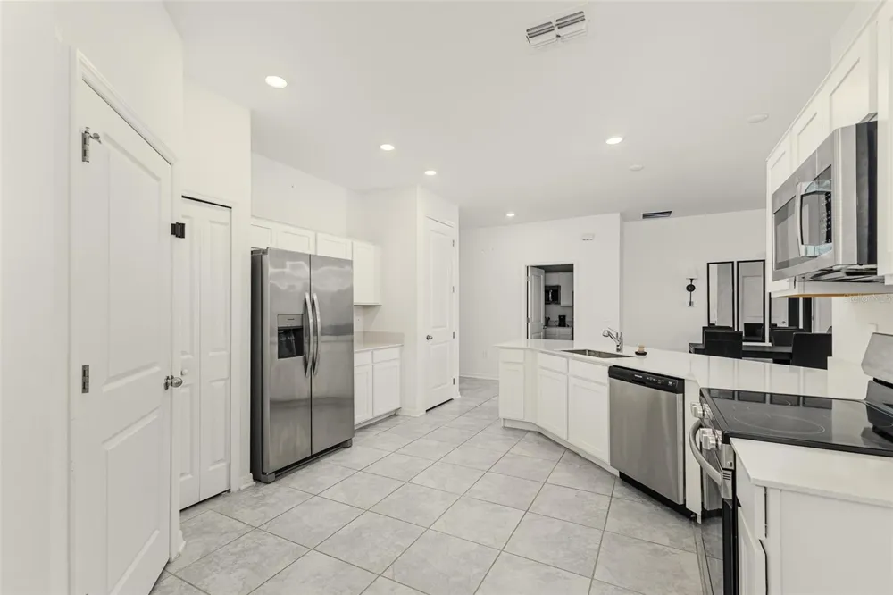 1228 TYLER LOOP Winter Haven, FL 33884