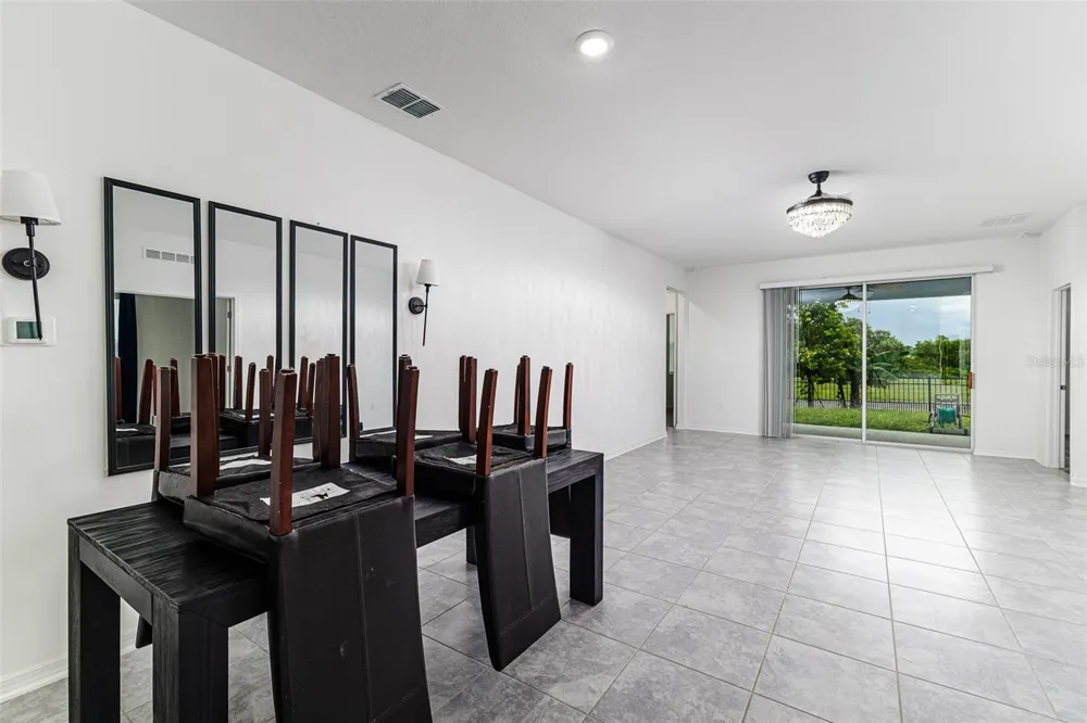 1228 TYLER LOOP Winter Haven, FL 33884