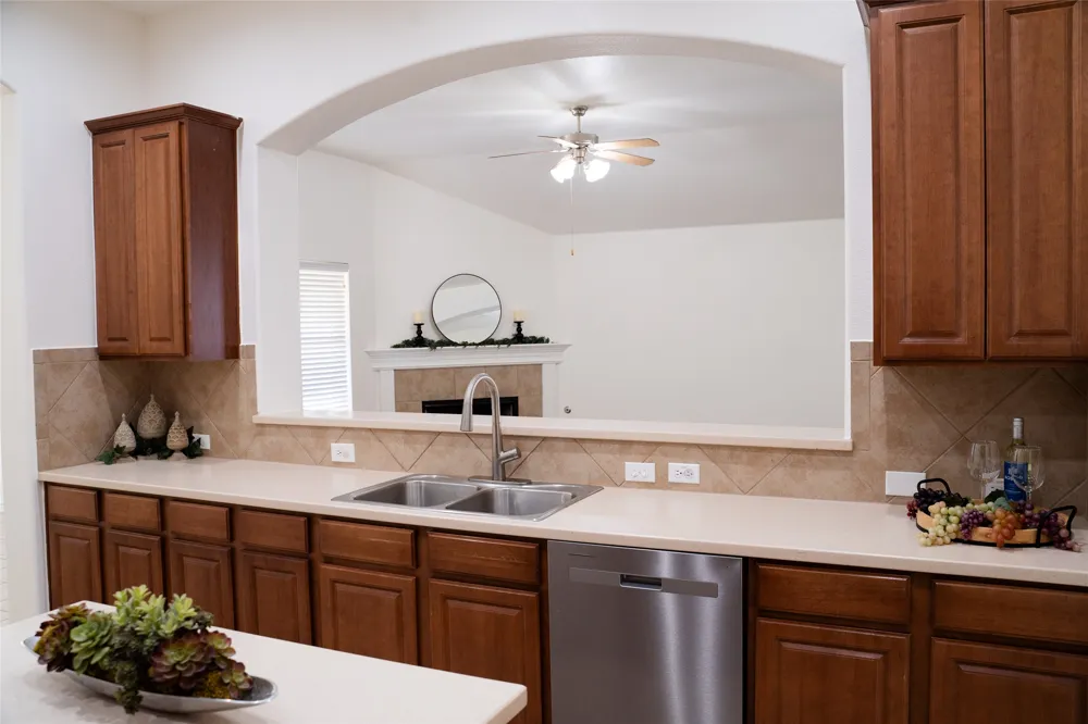4498 Heritage Well Lane Round Rock, TX 78665