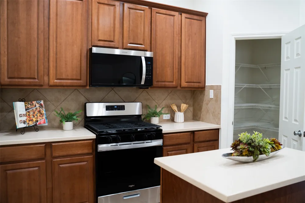 4498 Heritage Well Lane Round Rock, TX 78665